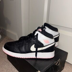 Nike Air Jordan 1 Mid (GS)
